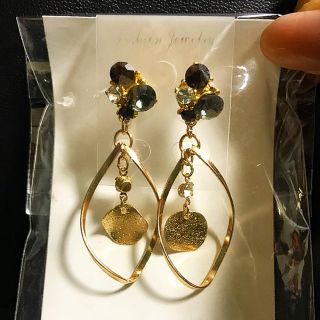 SALE値下げ！ストーンループピアスゴールド(ピアス)