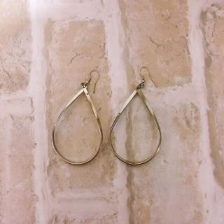 雫型ピアス(ピアス)