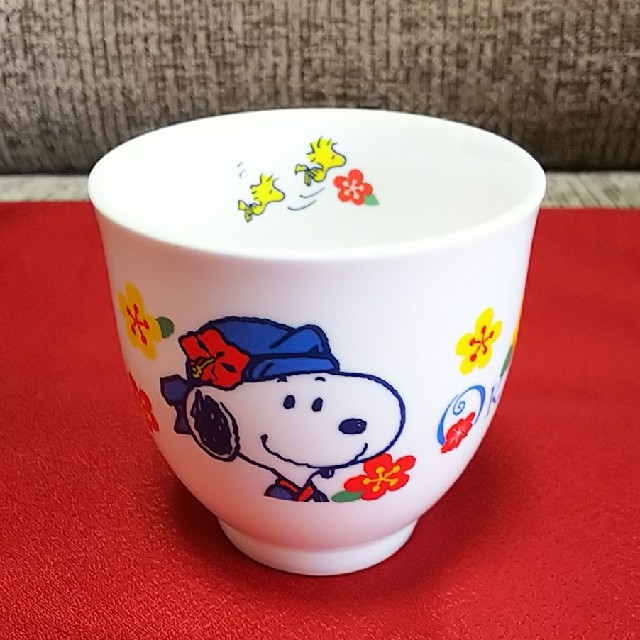 SNOOPY(スヌーピー)の【未使用】スヌーピー 沖縄限定お湯呑み インテリア/住まい/日用品のキッチン/食器(グラス/カップ)の商品写真