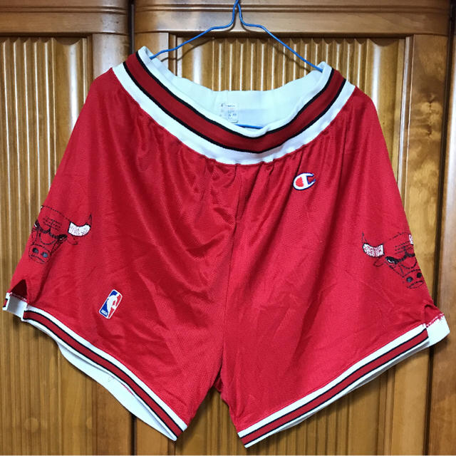 Champion(チャンピオン)のCHICAGO BULLS ショートパンツ メンズのパンツ(ショートパンツ)の商品写真