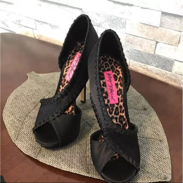 BETSEY JOHNSON(ベッツィジョンソン)のベッツィージョンソン  ピンヒール パンプス レディースの靴/シューズ(ハイヒール/パンプス)の商品写真