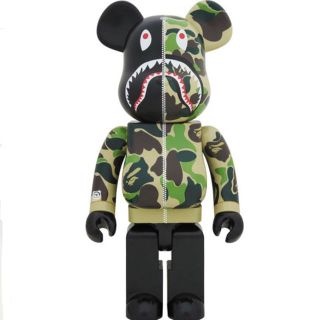 アベイシングエイプ(A BATHING APE)の送料無料 BAPE BE@RBRICK SHARK GREEN 1000%(その他)