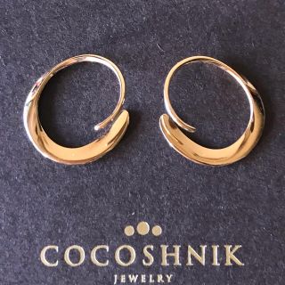 ココシュニック(COCOSHNIK)のココシュニック ひねり フープピアス 大(ピアス)