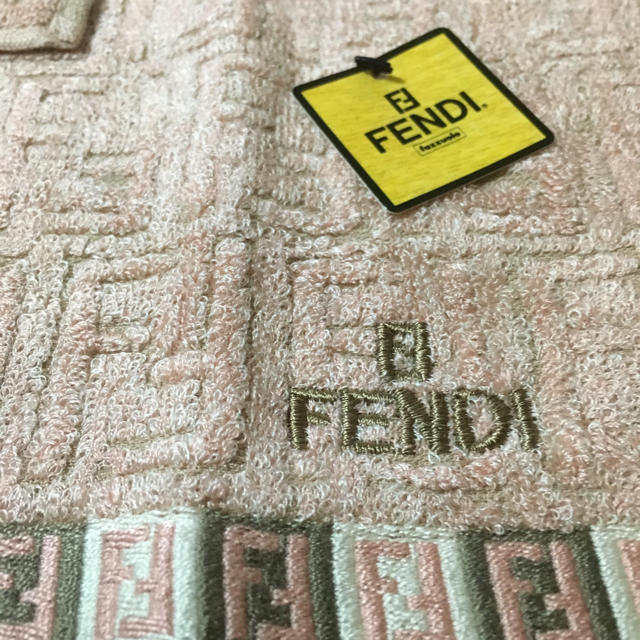 FENDI - フェンディ タオルハンカチの通販 by Smile♡shop｜フェンディならラクマ