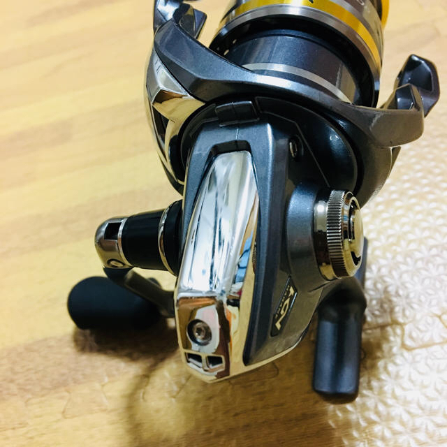 SHIMANO(シマノ)のシマノ 17 アルテグラ 2500S  スポーツ/アウトドアのフィッシング(リール)の商品写真