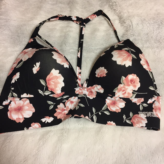 Victoria's Secret(ヴィクトリアズシークレット)のVS PINK Push UP 花柄スポブラ Used レディースのトップス(ベアトップ/チューブトップ)の商品写真