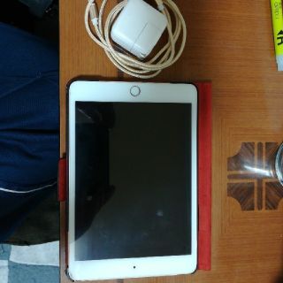 アイパッド(iPad)のipadmini4 ソフトバンク　64ギガ　モモコハルさん専用。(スマートフォン本体)