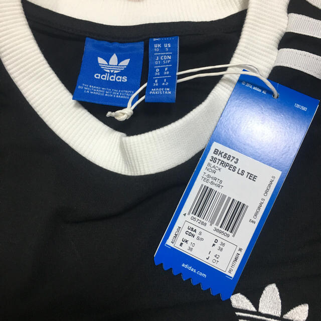 adidas(アディダス)の【新品未使用】UK10 アディダス オリジナルス 3ストライプ ロング Tシャツ レディースのトップス(Tシャツ(長袖/七分))の商品写真