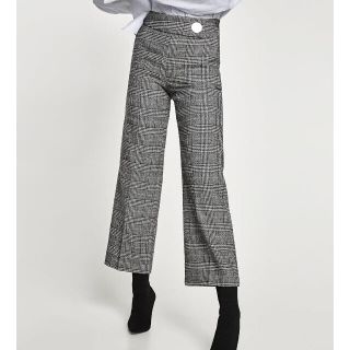 ザラ(ZARA)のZARA ハイウエストメタルボタン付きチェックパンツ(カジュアルパンツ)