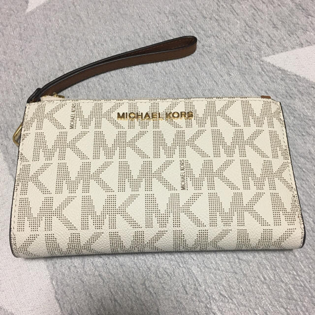 Michael Kors(マイケルコース)の最終お値下げ❗️【マイケルコース】モノグラム柄ウォレット レディースのファッション小物(財布)の商品写真