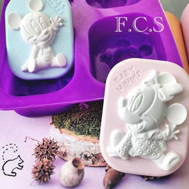 ミッキー & ミニー 石鹸用 シリコンモールド ハンドメイドの素材/材料(各種パーツ)の商品写真