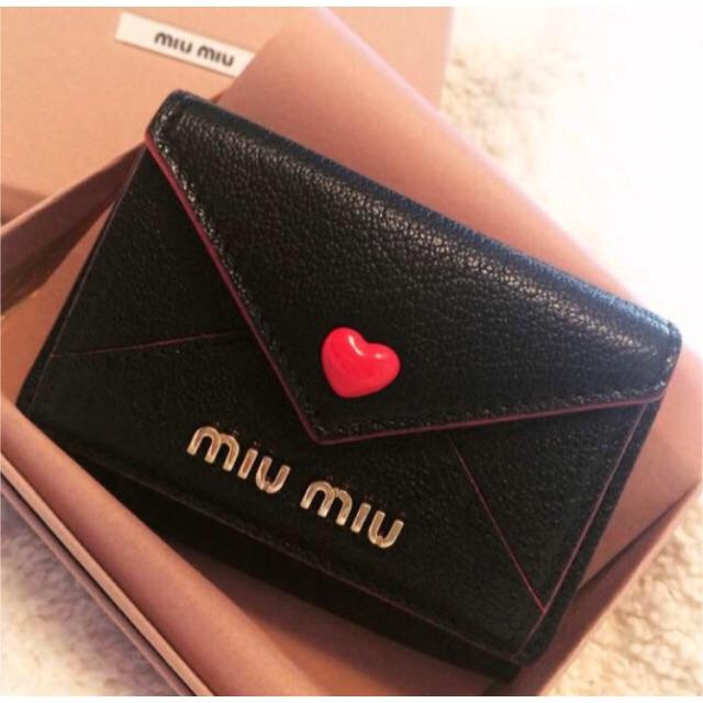 miumiu(ミュウミュウ)のmiumiu  財布 ミュウミュウ レディースのファッション小物(財布)の商品写真