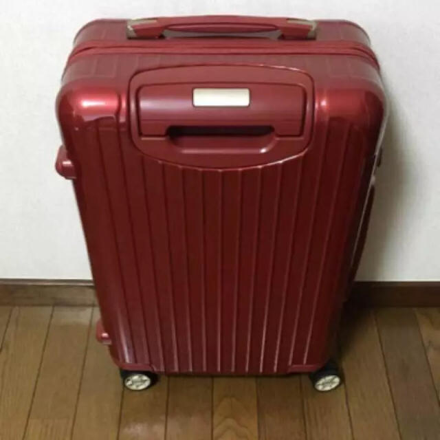 RIMOWA(リモワ)の新品 RIMOWA リモワ サルサデラックス オリエンタルレッド 32L レディースのバッグ(スーツケース/キャリーバッグ)の商品写真