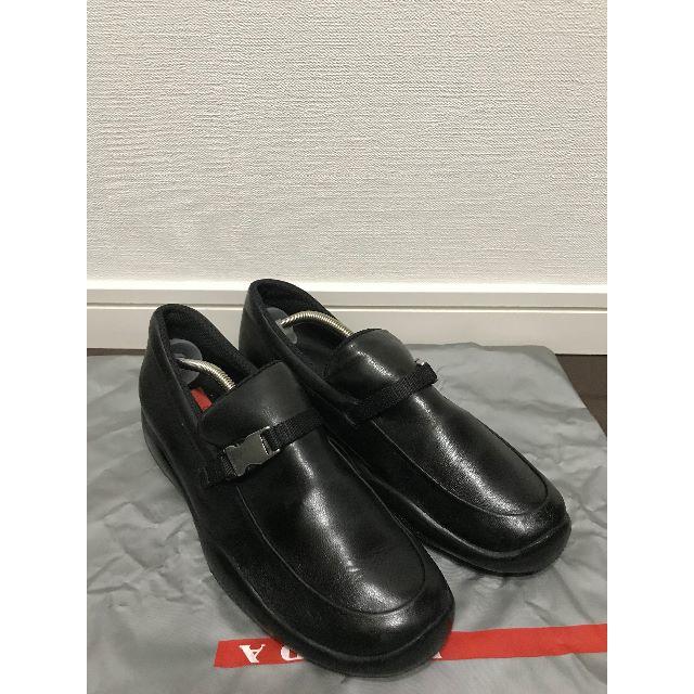 PRADA(プラダ)の●4.2万プラダスポーツカーフ総レザー刻印入りバックル付シューズ●美品 レディースの靴/シューズ(スニーカー)の商品写真