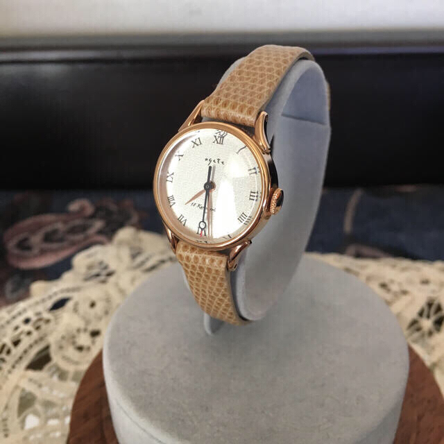 agete(アガット)の18K アガット 金無垢 時計 レディースウォッチ 定価16万 レディースのファッション小物(腕時計)の商品写真
