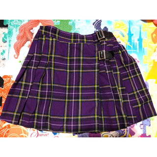 ウィゴー(WEGO)のベルト付き紫チェックプリーツスカート(ミニスカート)
