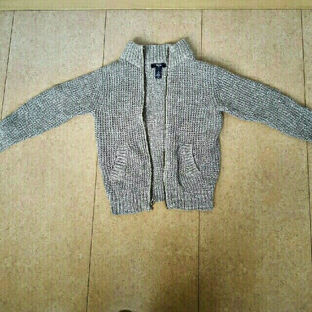 GAP(ギャップ)のGAP ジップアップ　セーター　120 キッズ/ベビー/マタニティのキッズ服男の子用(90cm~)(カーディガン)の商品写真