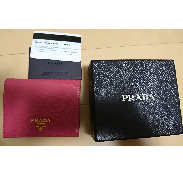 PRADA プラダ 財布 美品