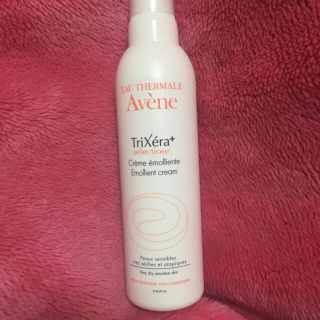 アベンヌ(Avene)のアベンヌ♪トリクセラプラス♪エモリエントクリーム♪全身用保湿クリーム♪(ボディクリーム)