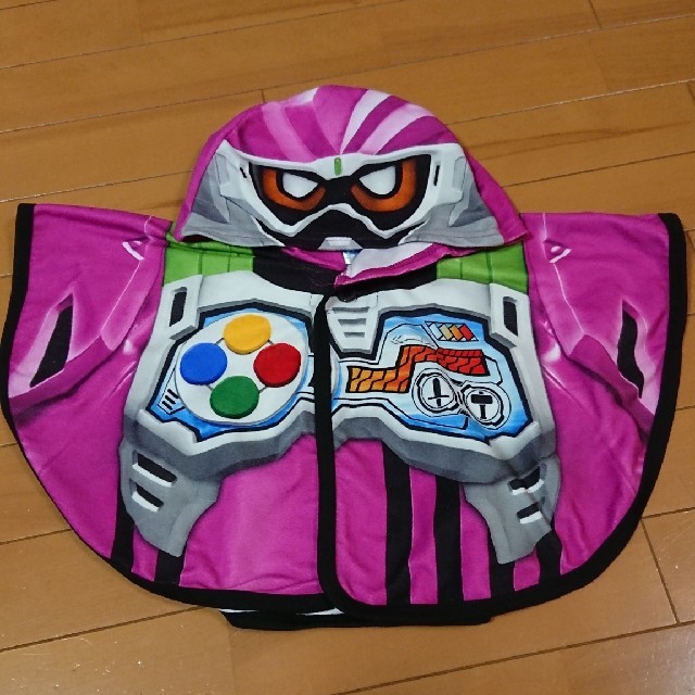 仮面ライダーエグゼイドなりきりマント エンタメ/ホビーのコスプレ(衣装)の商品写真