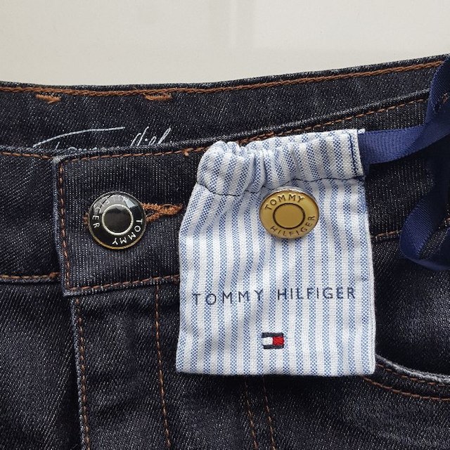 TOMMY HILFIGER(トミーヒルフィガー)の美品　トミーヒルフィガー　デニムミニスカート レディースのスカート(ミニスカート)の商品写真