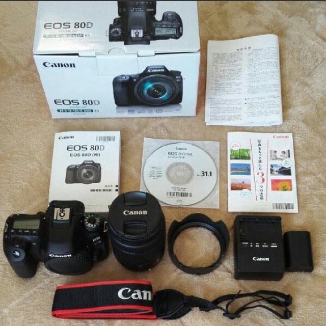 キャノン80D 18-135mm USM レンズキット 購入後半年程 キャノン80D 18-135mm USM レンズキット 購入後半年程