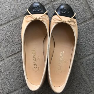 シャネル(CHANEL)のCHANEL バイカー バレエシューズ ベージュ ブラック(ハイヒール/パンプス)