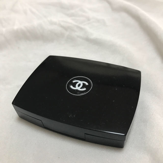 CHANEL(シャネル)のシャネルアイシャドウ コスメ/美容のベースメイク/化粧品(アイシャドウ)の商品写真