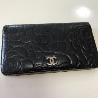 シャネル(CHANEL)のCHANEL♡カメリアエンボス 長財布(財布)