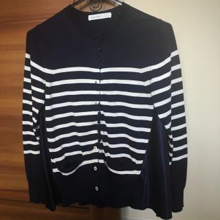 サカイラック(sacai luck)のsacai luck バックフリルカーディガン 美品(カーディガン)