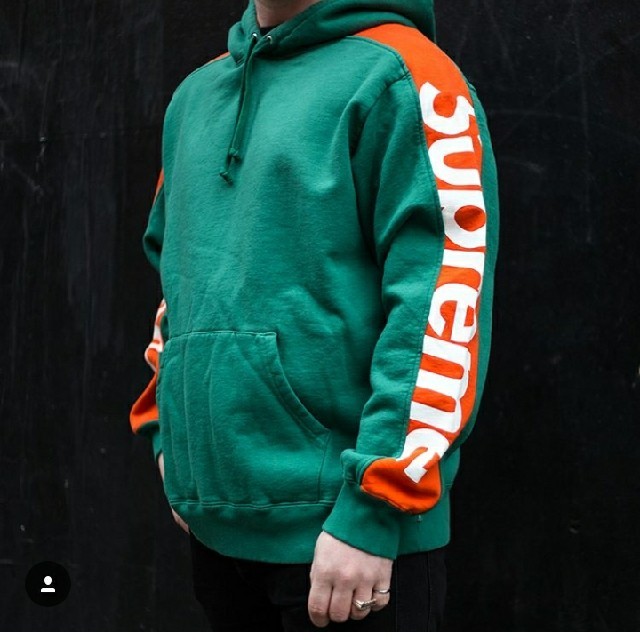 Supreme - M supreme sideline Hoodie 袖ロゴ パーカー 緑の通販 by ...