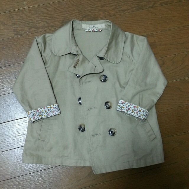 GLOBAL WORK(グローバルワーク)のトレンチコート*女の子*S キッズ/ベビー/マタニティのキッズ服女の子用(90cm~)(その他)の商品写真