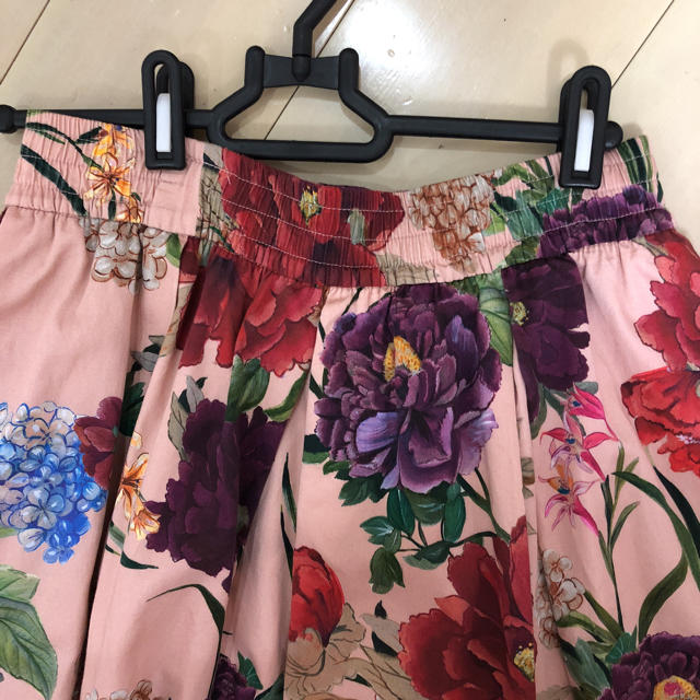 ZARA(ザラ)のザラ 花柄スカート レディースのスカート(ロングスカート)の商品写真