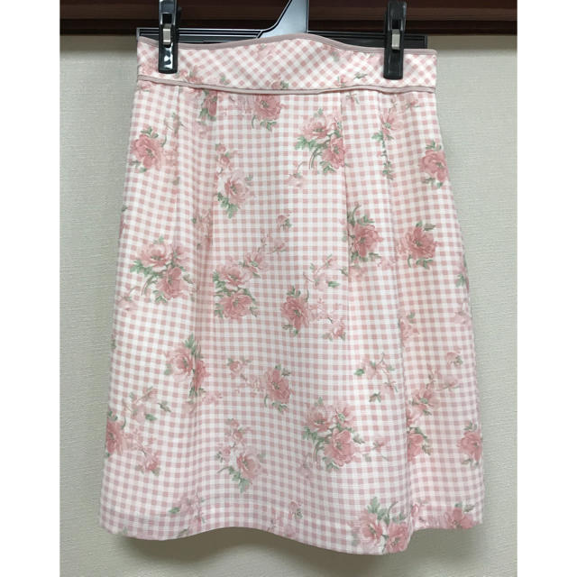 LAISSE PASSE(レッセパッセ)のレッセパッセ 花柄 チェック スカート 春物 レディースのスカート(ひざ丈スカート)の商品写真
