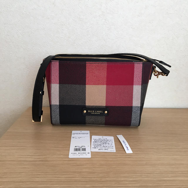 BURBERRY BLUE LABEL(バーバリーブルーレーベル)の美品ブルーレーベルクレストブリッジショルダーバッグ レディースのバッグ(ショルダーバッグ)の商品写真