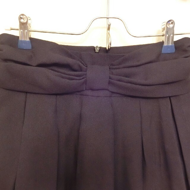 ROJITA(ロジータ)のRojita 黒ペプラムスカート レディースのスカート(ミニスカート)の商品写真