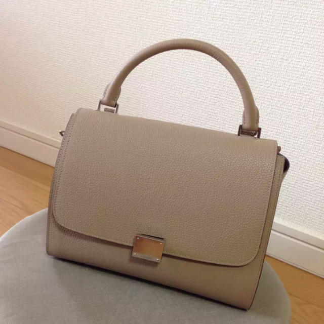 celine(セリーヌ)の☆極美品☆ セリーヌ トラペーズ  M♡ 様専用 レディースのバッグ(ハンドバッグ)の商品写真