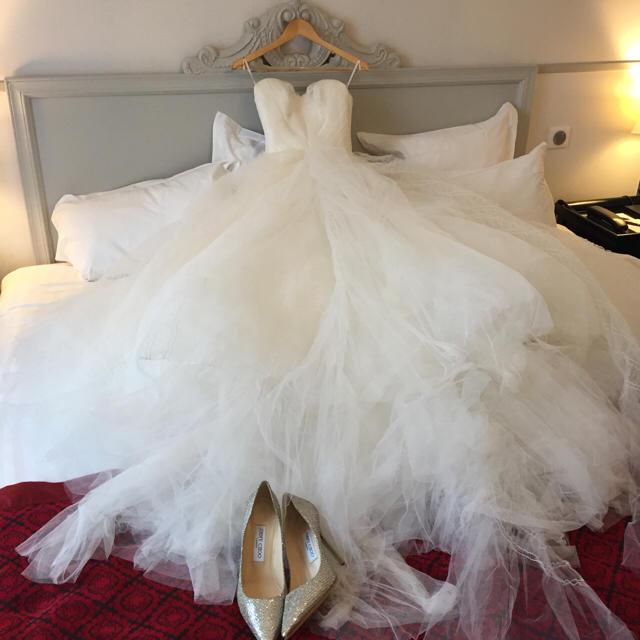 お見舞い Vera Wang - ヴェラウォン オクタヴィア ウェディングドレス ...