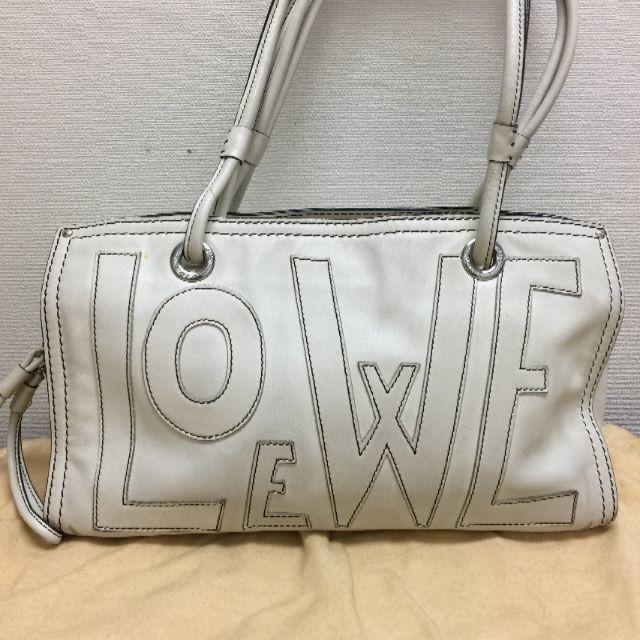 ロエベ　LOEWE　ショルダーバッグ　白 1