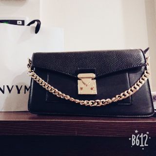 アンビー(ENVYM)の【値引き可能】ENVYM  ショルダーバッグ ＰＹＴＨＯＮ ＣＨＡＩＮ ＢＡＧ(ショルダーバッグ)