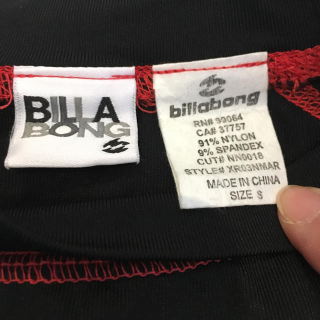 billabong(ビラボン)のBillabong ラッシュガード スポーツ/アウトドアのスポーツ/アウトドア その他(マリン/スイミング)の商品写真