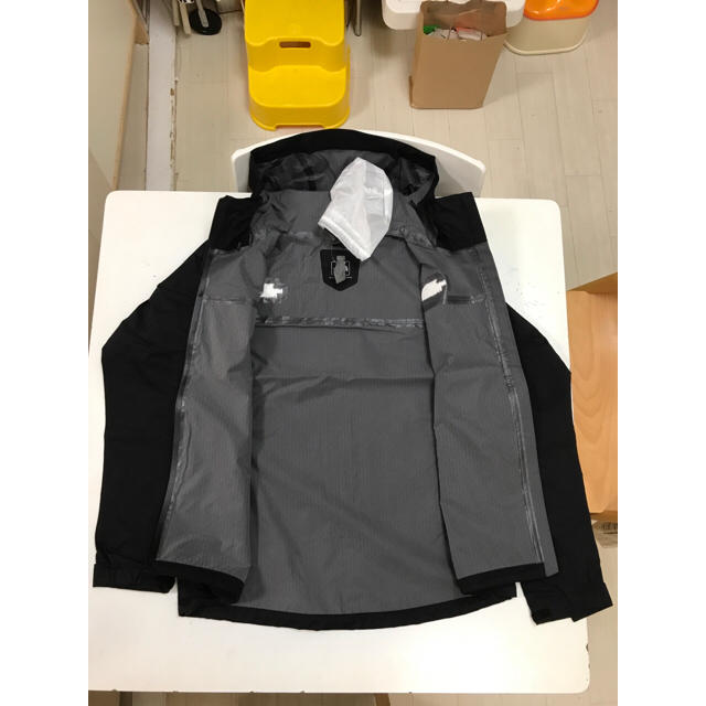 THE NORTH FACE(ザノースフェイス)のノースフェイス ベンチャー ジャケット サイズM メンズのジャケット/アウター(ナイロンジャケット)の商品写真