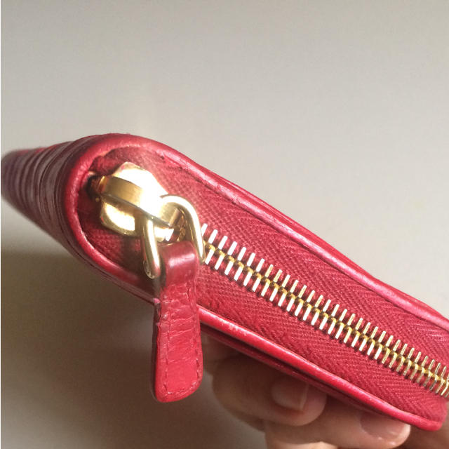 miumiu(ミュウミュウ)のmiumiu マテラッセ長財布 レディースのファッション小物(財布)の商品写真