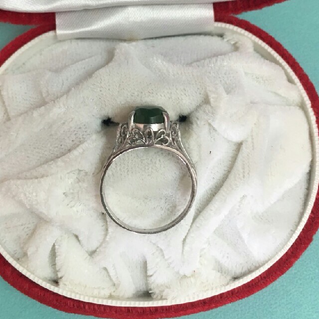 もんちんぐ様専用　プチダイヤ　アンティーク　リング　翡翠　レトロ　ダイヤ レディースのアクセサリー(リング(指輪))の商品写真