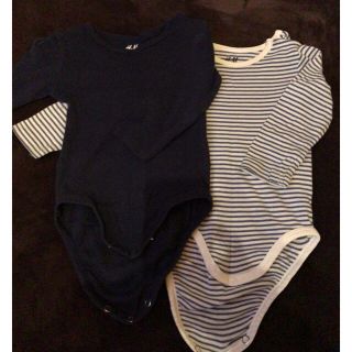 エイチアンドエム(H&M)のちい様専用。H&Mボディスーツ2枚組！70サイズ(肌着/下着)