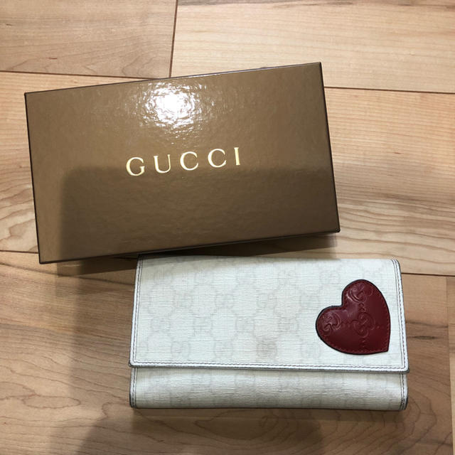 Gucci(グッチ)のGUCCI 長財布 レディースのファッション小物(財布)の商品写真