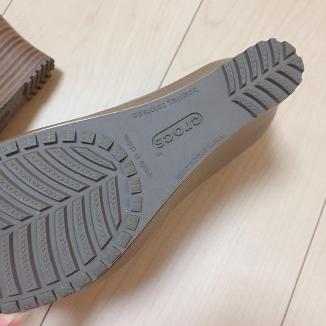 crocs(クロックス)のクロックス 未使用 ウェッジソールパンプス 23cm 23.5cm レディースの靴/シューズ(ハイヒール/パンプス)の商品写真