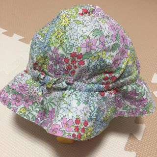 ベビーギャップ(babyGAP)の【値下げ中】 babyGAP 花柄 ベビー 帽子 【美品】 46cm(帽子)