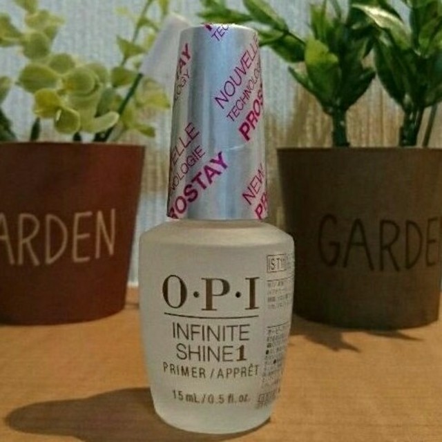 OPI(オーピーアイ)の【ichimama様専用】OPI ISL I53＆ベースコート＆トップコート コスメ/美容のネイル(ネイルトップコート/ベースコート)の商品写真