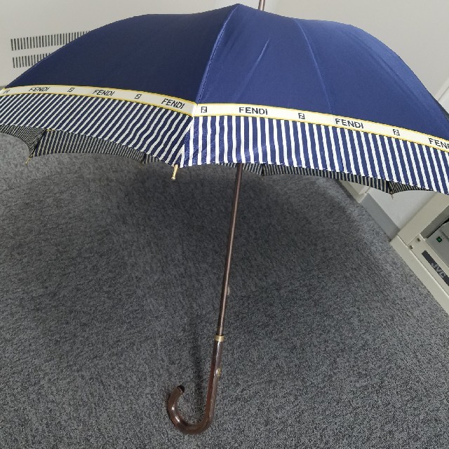 FENDI(フェンディ)のFENDIの傘 レディースのファッション小物(傘)の商品写真